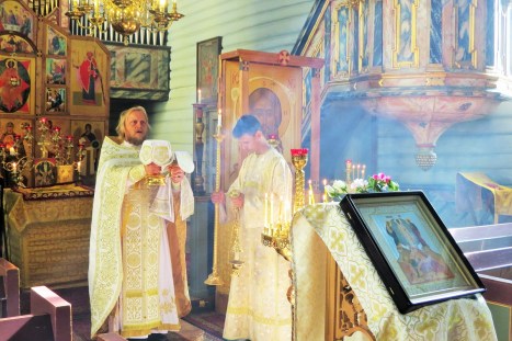 Великий вход на Божественной литургии