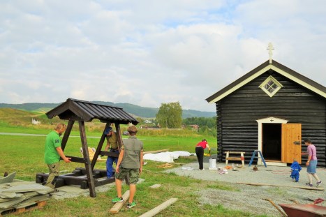 Завершающий этап сборки конструкции колокольни