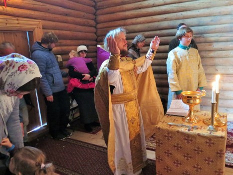 Освящение воды в храме святого Олафа в Стиклестаде