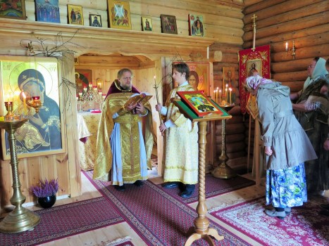 Евангельское чтение на праздничной литургии