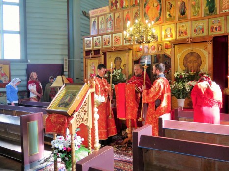 Чтение Евангелия на Божественной литургии