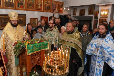 Всенощное бдение в приходе святого Сергия Радонежского