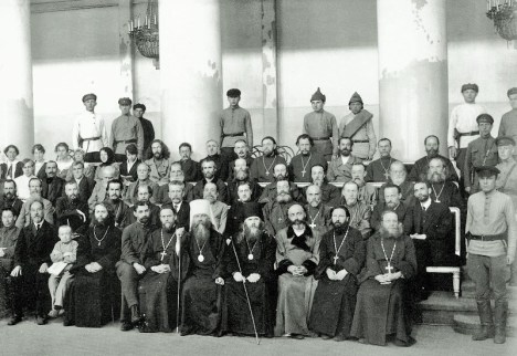 Духовенство 20 века под конвоем богоборцев