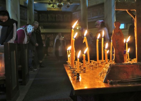 Каждение во время пения Со святыми упокой