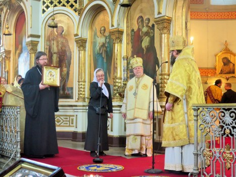 Слова приветствия сослуживших митрополитов